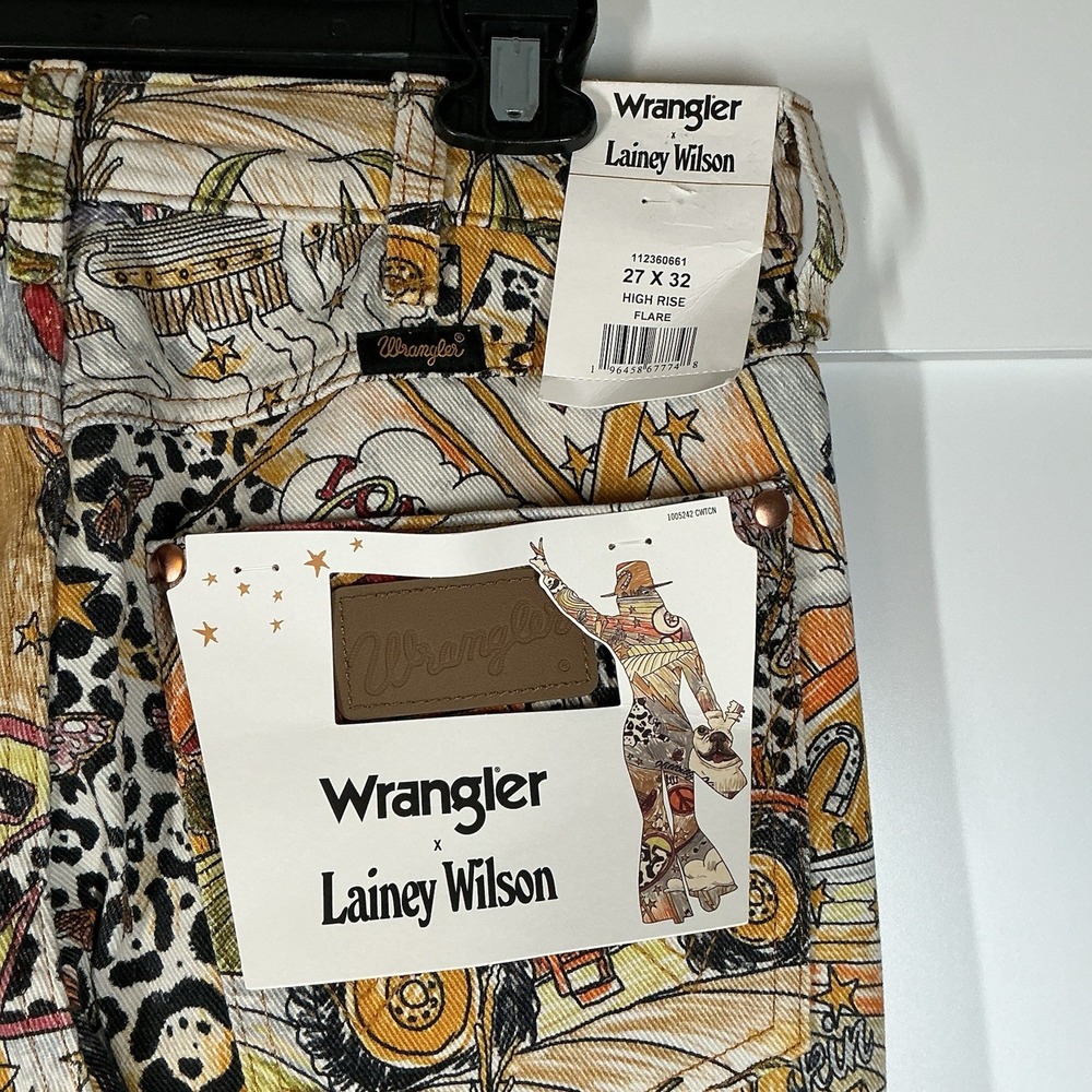 Wrangler Ladies Lainey Wilson Life Of Lainey Multiprint Flare Jeans Sz 27 X 32 - Picture 8 of 10